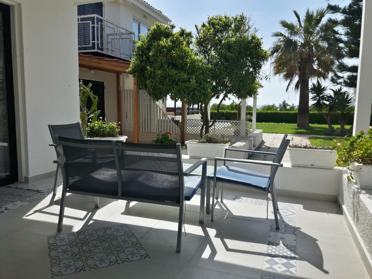 Kermia Beach Apartment Larnaca Exterior photo